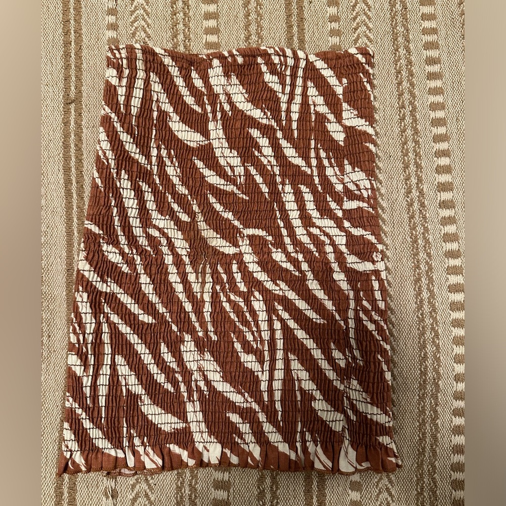 Skirt - Picture 2 of 2